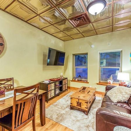 The Lovemore Inn~Hot Tub~Cheerful Carriage Home Delta Εξωτερικό φωτογραφία
